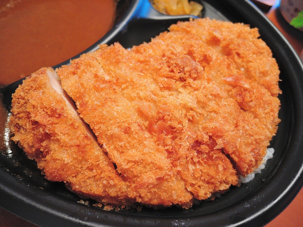 オーケーストアのお弁当(ロースかつカレー)@自宅_d0393923_16195150.jpg