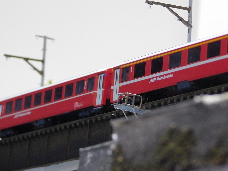 【在籍車両】　レーティッシュ鉄道　―　KATO　Ge4/4-Ⅱ（箱根登山鉄道）+EW Ⅰ客車_a0384037_01042278.jpg