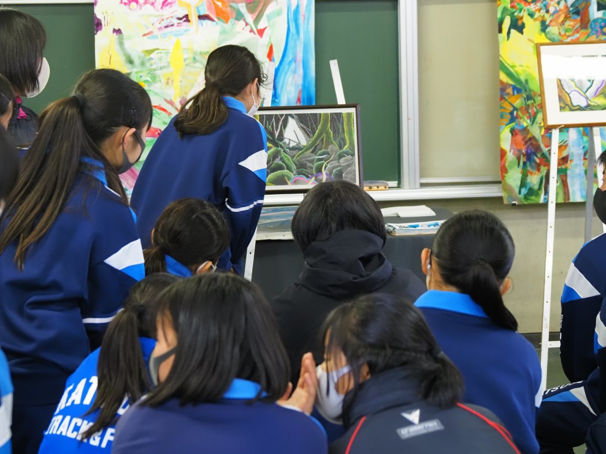 1 26 27富士見市立勝瀬中学校 武蔵野美術大学 旅するムサビプロジェクト 1 26 27富士見市立勝瀬中学校 武蔵野美術大学 旅するムサビプロジェクト
