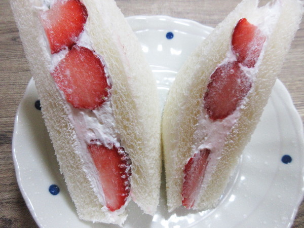 【自作】濃姫を使ってフルーツサンドを作ってみたよ_c0152767_14400844.jpg