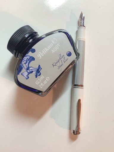 三年ぶりの万年筆_b0210699_23185956.jpeg