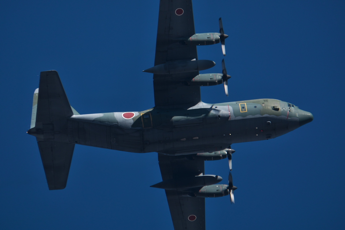 2021年の空挺降下始め本番に向けてC-130・C-1・C-2が真上を通過_d0137627_17430775.jpg