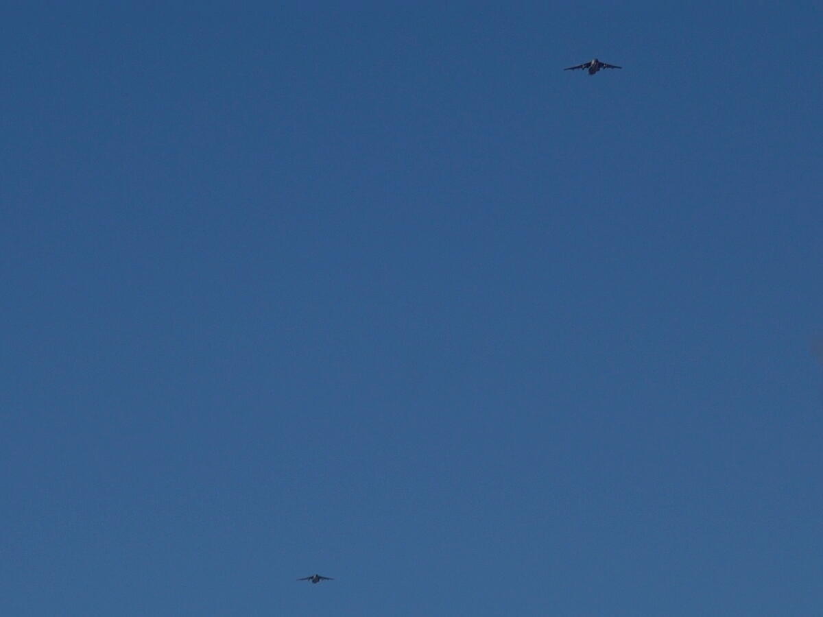 2021年の空挺降下始め本番に向けてC-130・C-1・C-2が真上を通過_d0137627_17493299.jpg