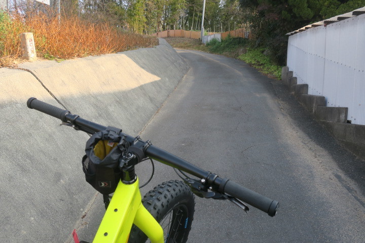 ファットバイクでダート走行!_c0132901_17133424.jpg