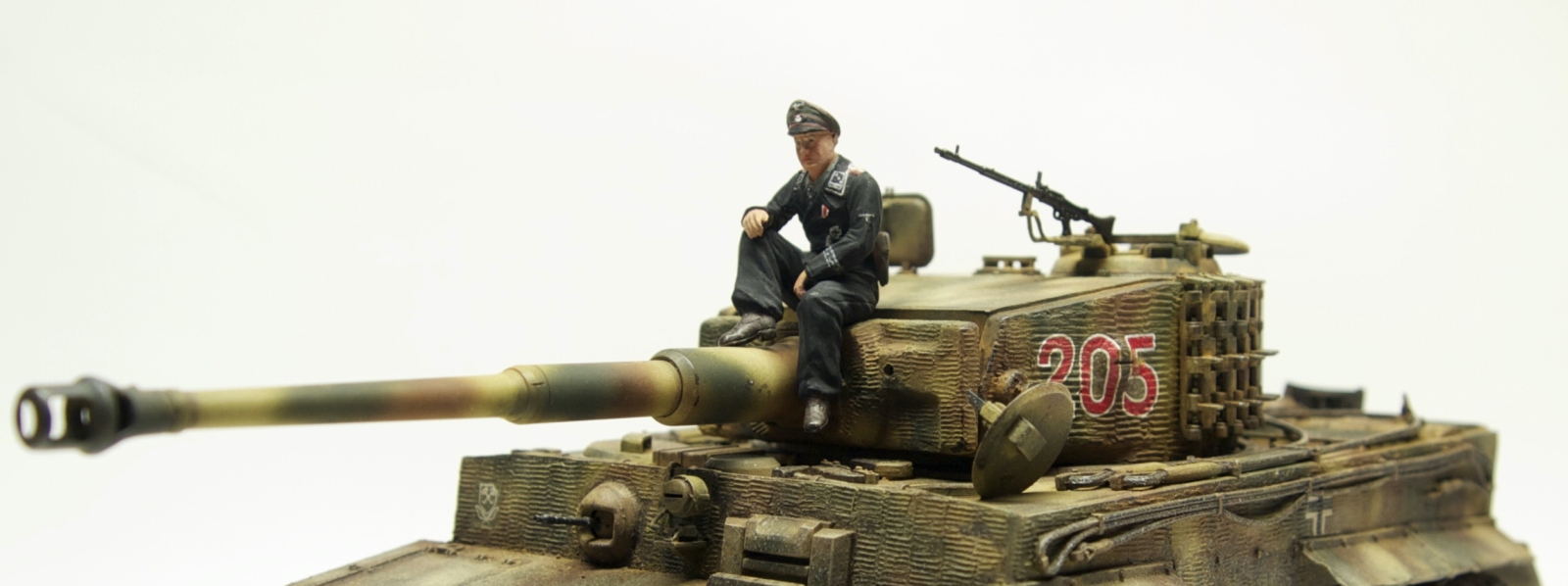 タイガー1型 SS 第101重戦車大隊 205号車 製作開始! : Paris タイガー1型 SS 第101重戦車大隊 205号車 製作開始! : Paris