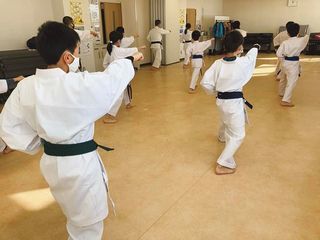 日曜空手　屯田教室　新琴似・新川教室　冬期昇級審査会最終日！_c0118332_14052702.jpg