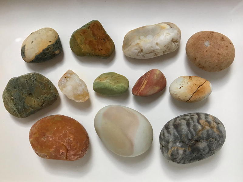 沖縄で拾った人みたいな石 沖縄で拾った人みたいな石 62b45c6d776561a7d1010000.jpg