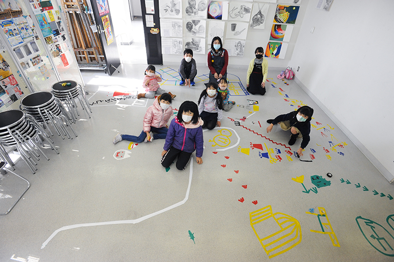 児童画クラス「テープアート」ご紹介_b0212226_21240647.jpg