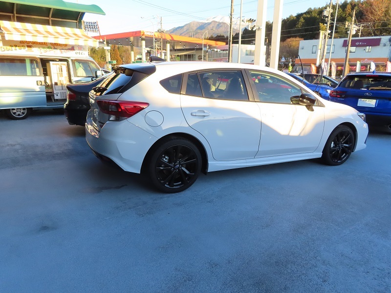 高級感溢れる銀色のWRX「STI」に痺れる_f0076731_19585129.jpg