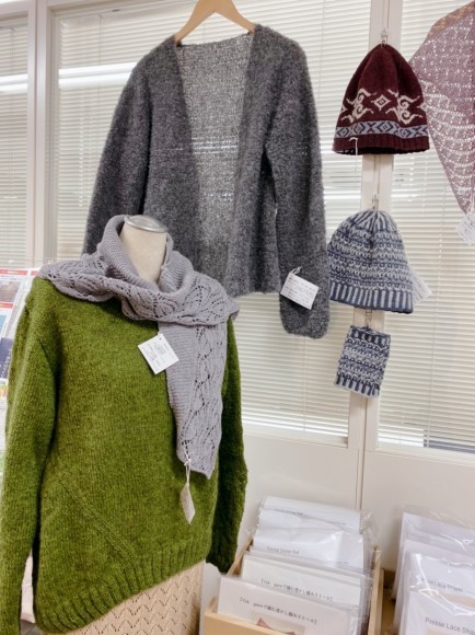 輸入糸販売会が大好評です!_d0239135_14452960.jpg