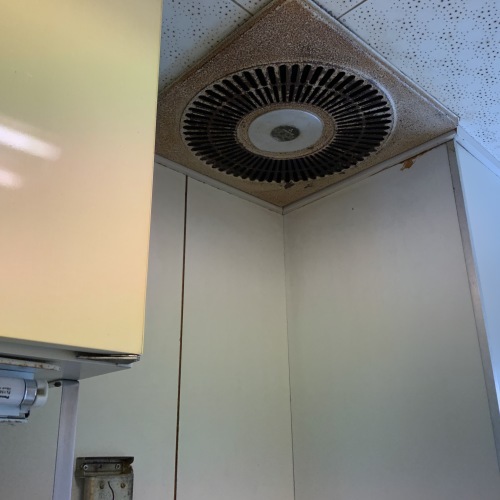賃貸剥離作業開始_f0031037_17253304.jpg