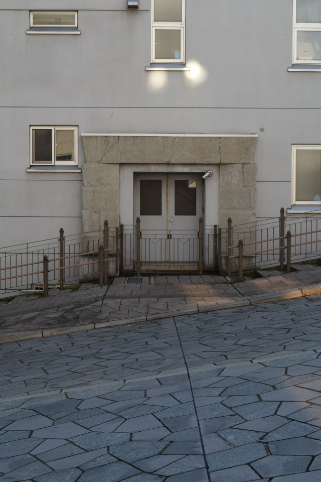 函館市末広町の旧百十三銀行本店(建築家・関根要太郎作品再見2021)_f0142606_23510812.jpg