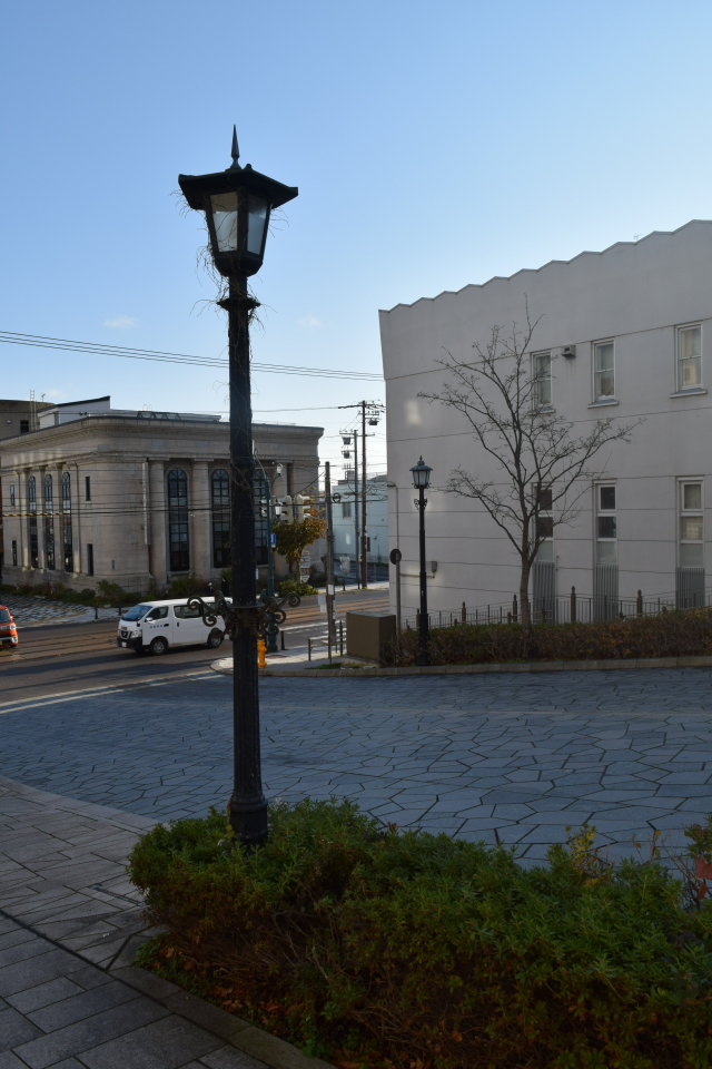 函館市末広町の旧百十三銀行本店(建築家・関根要太郎作品再見2021)_f0142606_23571837.jpg