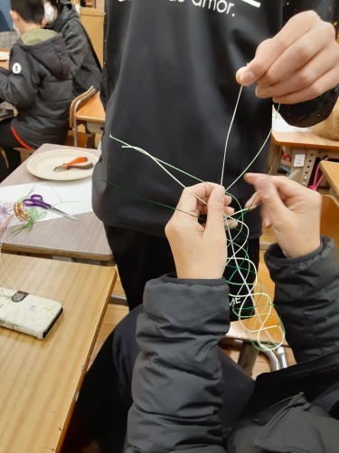 妻鳥小学校の卒業式用コサージュ_e0181051_18233061.jpg