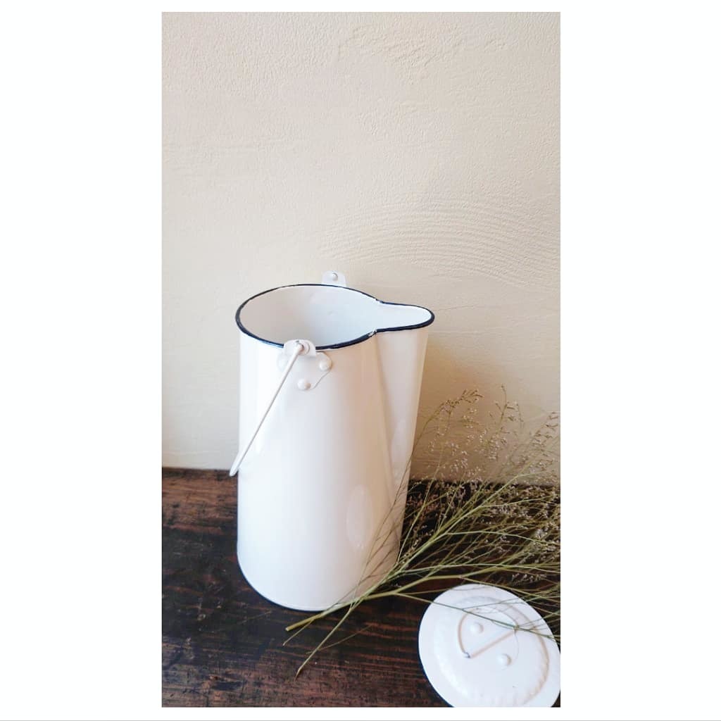 ホーローピッチャー Amazon.co.jp: ピッチャー フタ付（ホーロー製） (08-2745-02