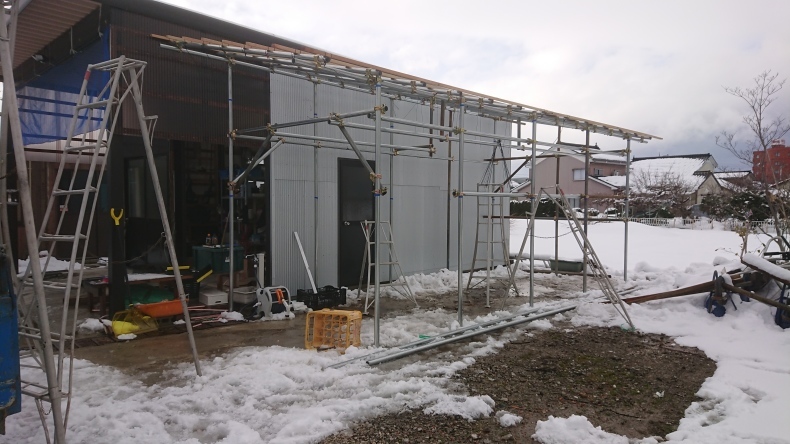 単管建築DIY (冬のヒマつぶし)_f0390289_08562009.jpg