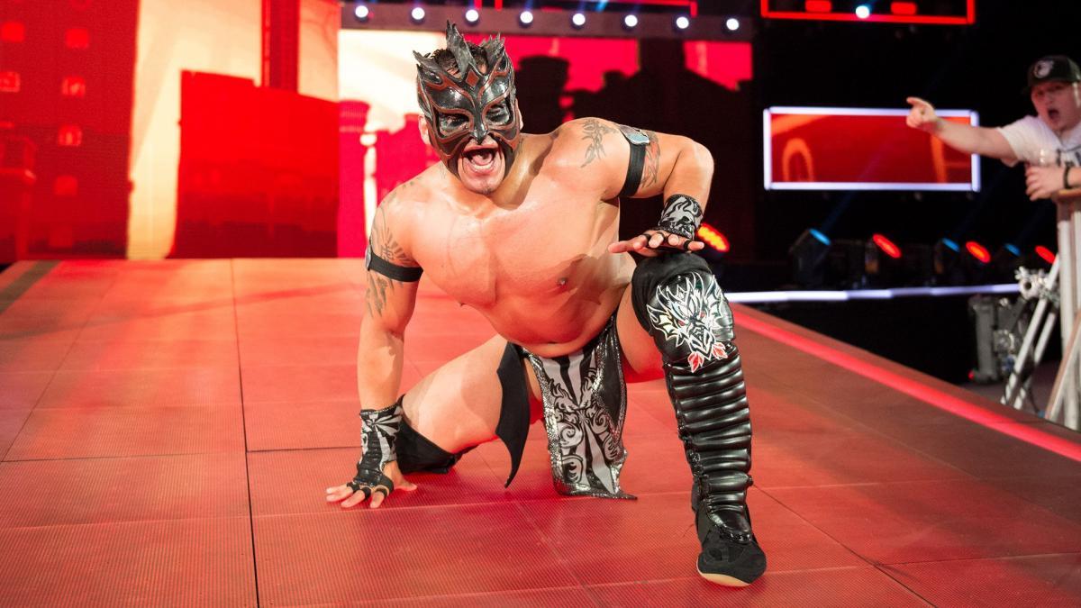 カリストがレイ ミステリオへの挑戦を表明 Wwe Live Headlines