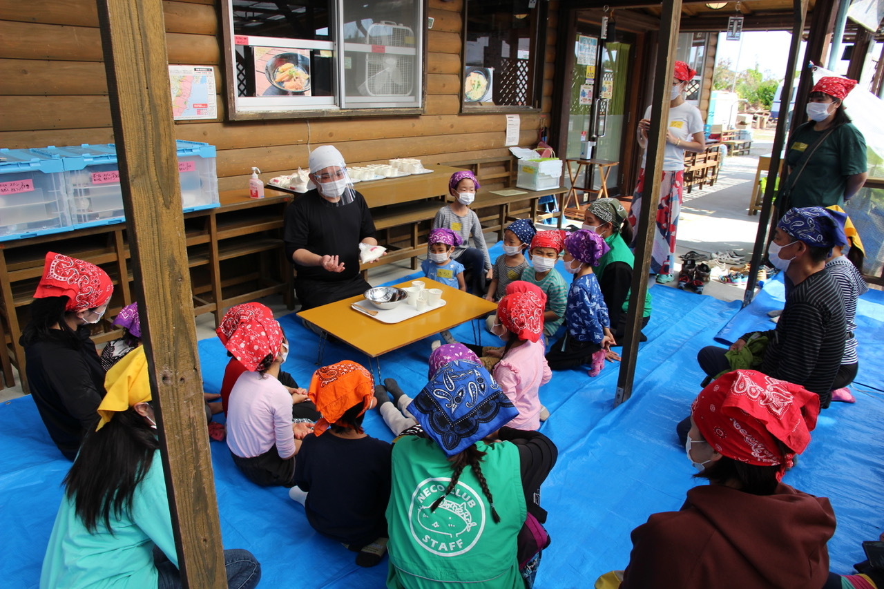 青空ようちえん〔週末〕親子で沖縄そばづくりwith麺家にらい(2/6)今年も並里店長さんに麺作りを教えてもらいました!_d0363878_18021810.jpeg