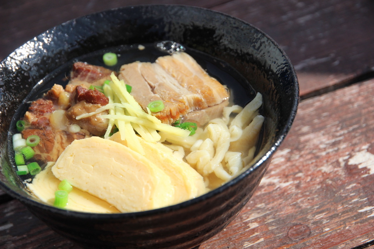 青空ようちえん〔週末〕親子で沖縄そばづくりwith麺家にらい(2/6)今年も並里店長さんに麺作りを教えてもらいました!_d0363878_18035216.jpeg
