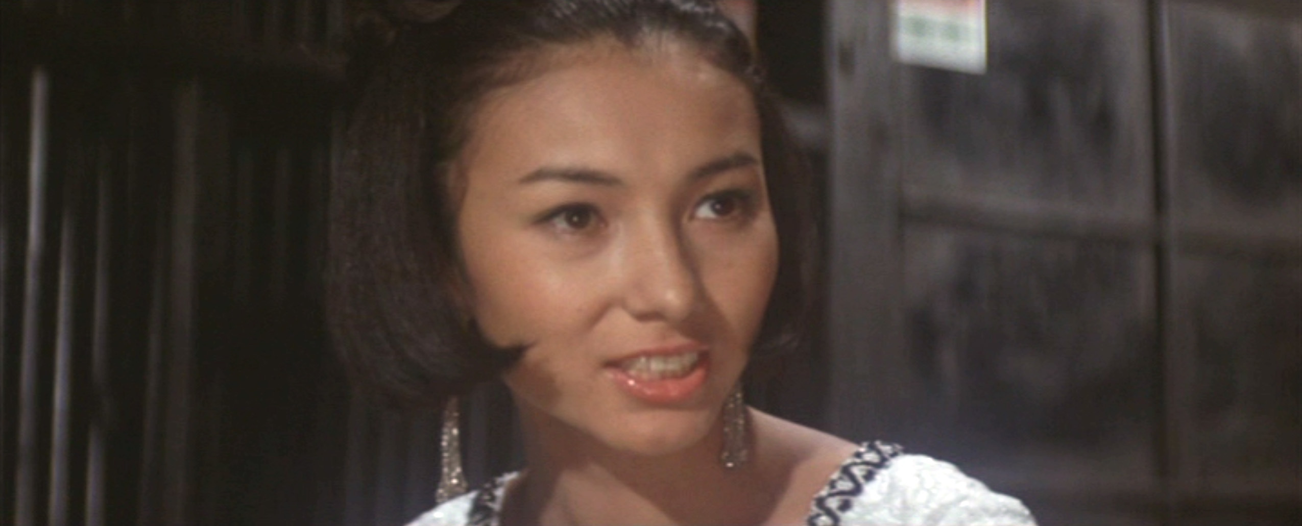 中山麻理（Mari Nakayama）「兄貴の恋人」（1968）・・・其の参_e0042361_14435252.jpg