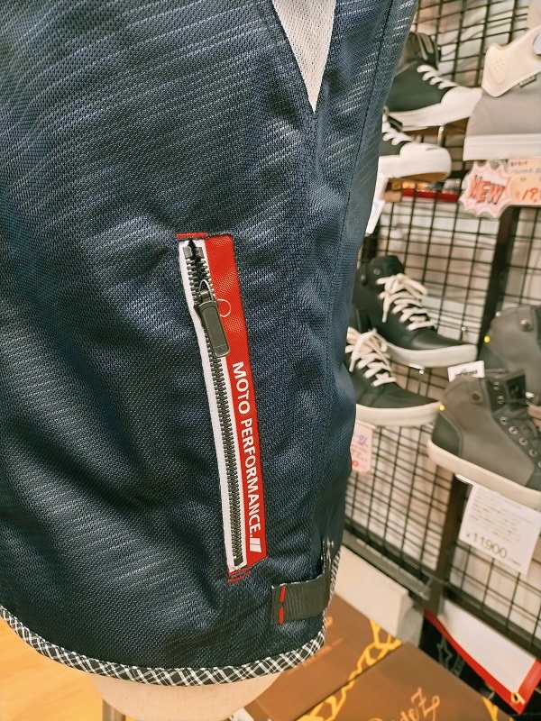 大人気モデル「KUSHITANI フルメッシュパーカー」入荷！_b0163075_18240775.jpg