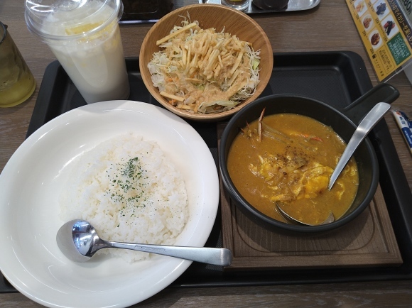 2/9 マイカリー食堂豊田店 プーパッポンカレー¥780+カリカリポテトサラダラッシーセット¥250_b0042308_15331297.jpg