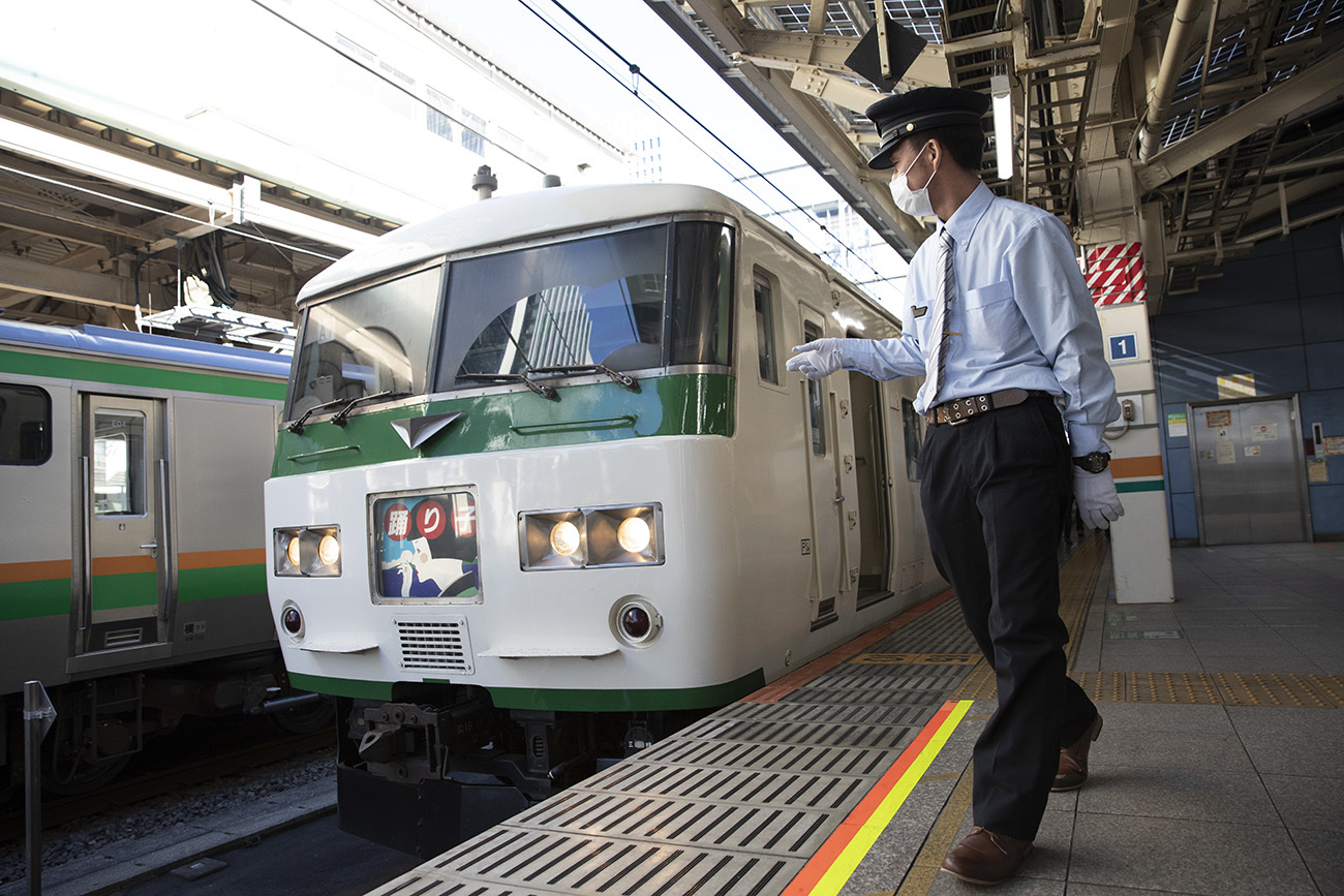 東京駅 踊り子3号から湘南ライナー12号_a0395946_21001174.jpg