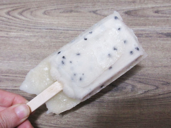 クッキーバニラ(棒)@赤城乳業_c0152767_12055006.jpg
