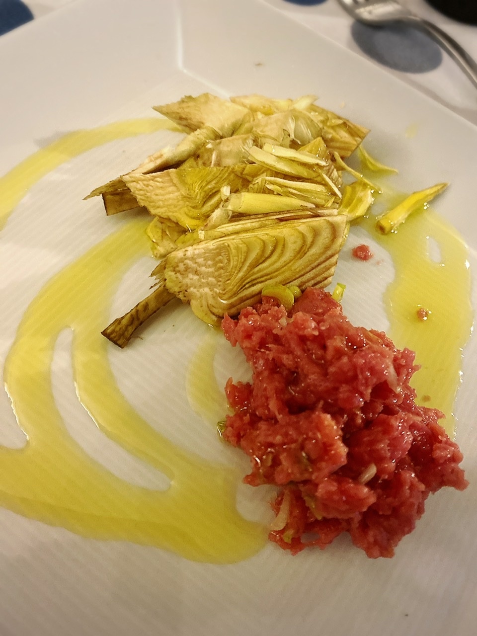 馬肉のハンバーグとタルタル コック家の生活 In フィレンツェ 馬肉のハンバーグとタルタル コック家の生活 In フィレンツェ