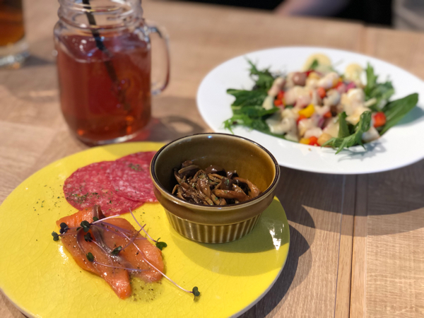 リトルデリリウムカフェ ハレザ池袋 Life Is Delicious