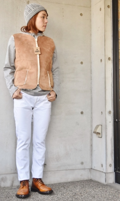 MOUTON VEST 英国 「当店別注モデル」_d0152280_21135313.jpg