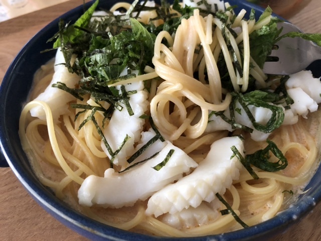 3分クッキング イカ明太大葉のミルクパスタ 焼きリンゴ風 お散歩アルバム 秋の訪れ