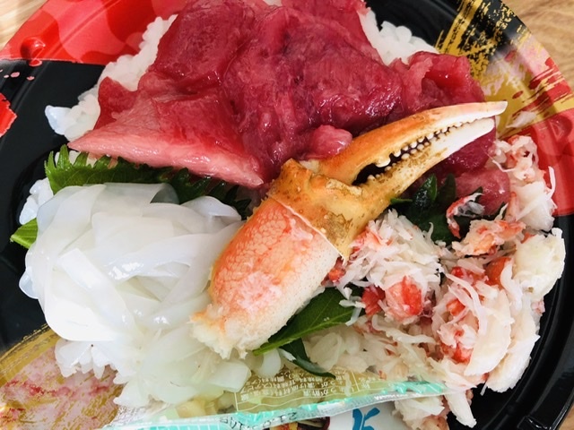 【爺さん向け海鮮丼と婆さん向け天丼】_b0009849_18375387.jpeg
