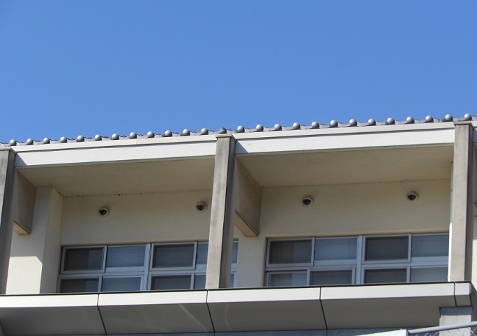 顔がある建物＠安登２_e0175370_13402706.jpg