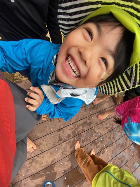 青空ようちえん〔週末〕メダカ池あそび(2/11)雨の日だって青空メンバーは外遊び!って、今日はやばい!池遊びのはずが3kmも歩いた?!_d0363878_18180533.jpg