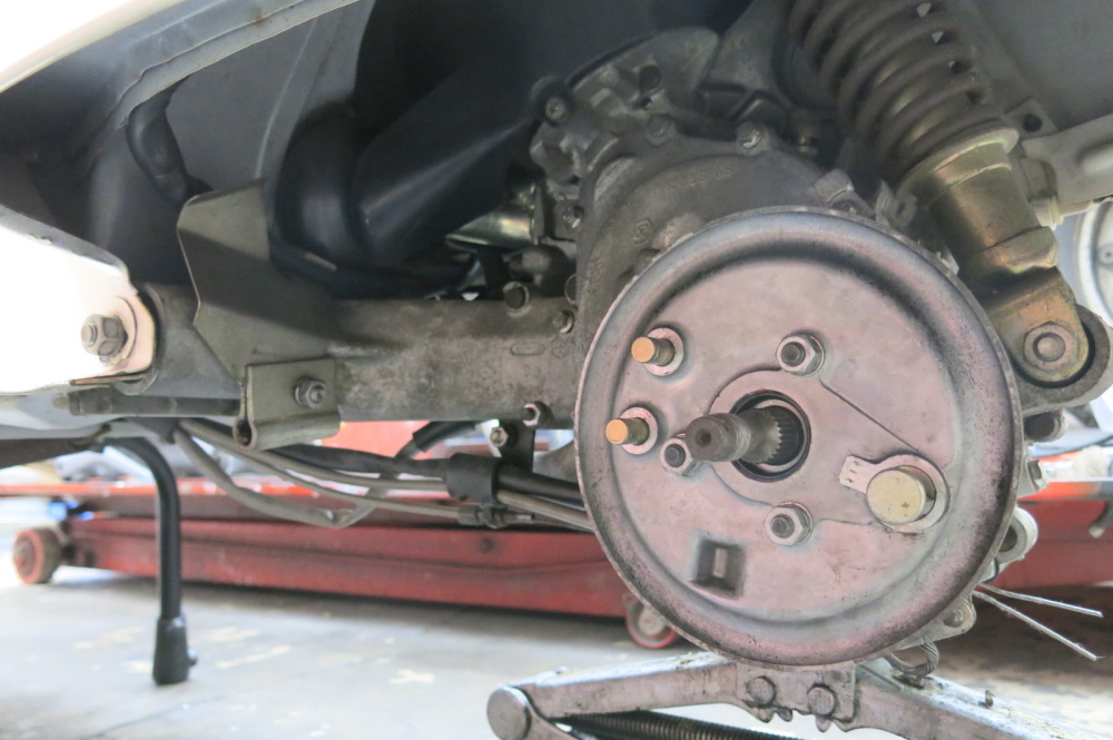 ベスパ125ET3＠整備作業♪_b0117797_19055515.jpg