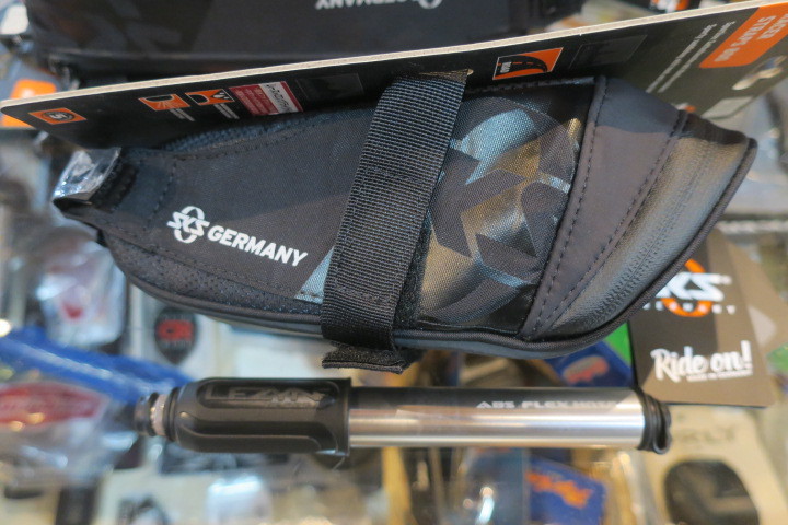 SKS 小型バッグのご紹介_c0132901_18553401.jpg