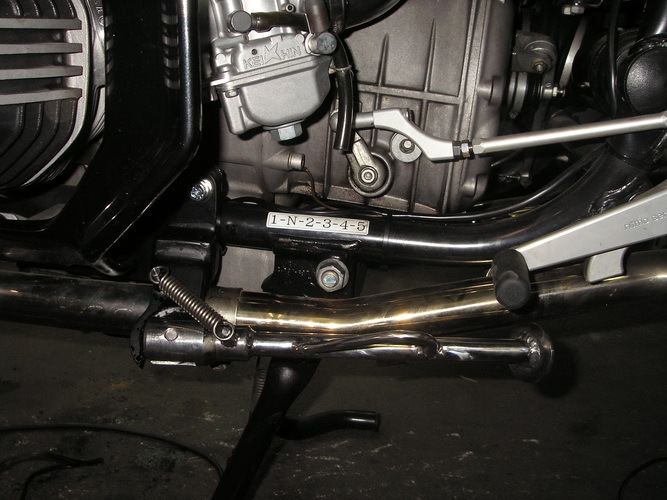 BMW Rtypeのサイドスタンド モノサス、2本サス_e0218639_14283871.jpg