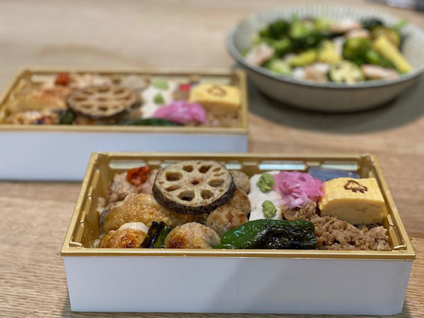 金沢 昭和町 たまや 焼鳥弁当 をテイクアウト きわめればスカタン