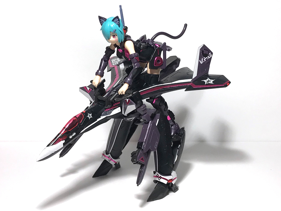 アオシマ V.F.G. VF-31A K-40 limited 黒猫ver.(完成) : サン アオシマ V.F.G. VF-31A K-40 limited 黒猫ver.(完成) : サン