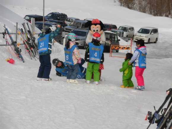 令和3年2月14日(日)天気/晴 気温/-3℃ 風/無 積雪/70㎝ 滑走可能_e0306207_08451052.jpg