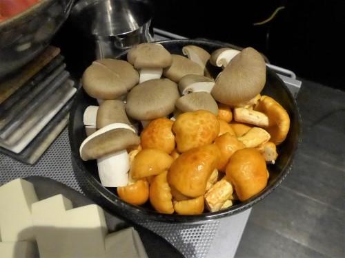 西麻布「鳥さわっつ」へ行く。_f0232060_14162338.jpg