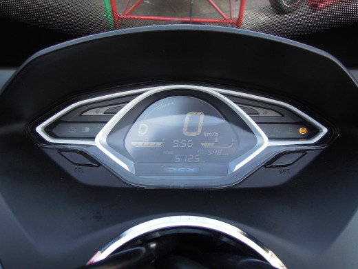 ハイブリッドな中古車入荷?ですやん!_f0056935_19383529.jpg