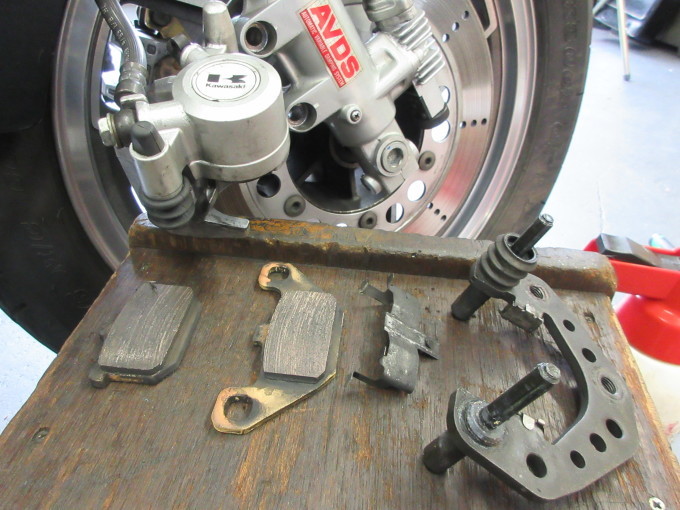 GPZ900R 車検整備・・・その11_a0163159_19491152.jpg