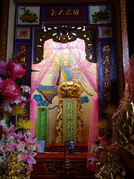 南タイの華人廟 その１（ペチャブリ・ラノーン・ハジャイの海南人の廟）_d0360509_13224409.jpg