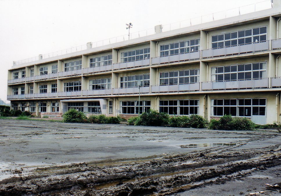 埼玉県朝霞市立朝霞第一中学校(建築家・関根要太郎作品研究)_f0142606_15240574.jpg