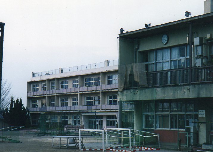 埼玉県朝霞市立朝霞第一中学校(建築家・関根要太郎作品研究)_f0142606_15254433.jpg