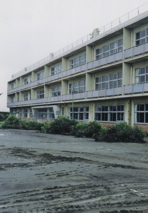 埼玉県朝霞市立朝霞第一中学校(建築家・関根要太郎作品研究)_f0142606_18060406.jpg