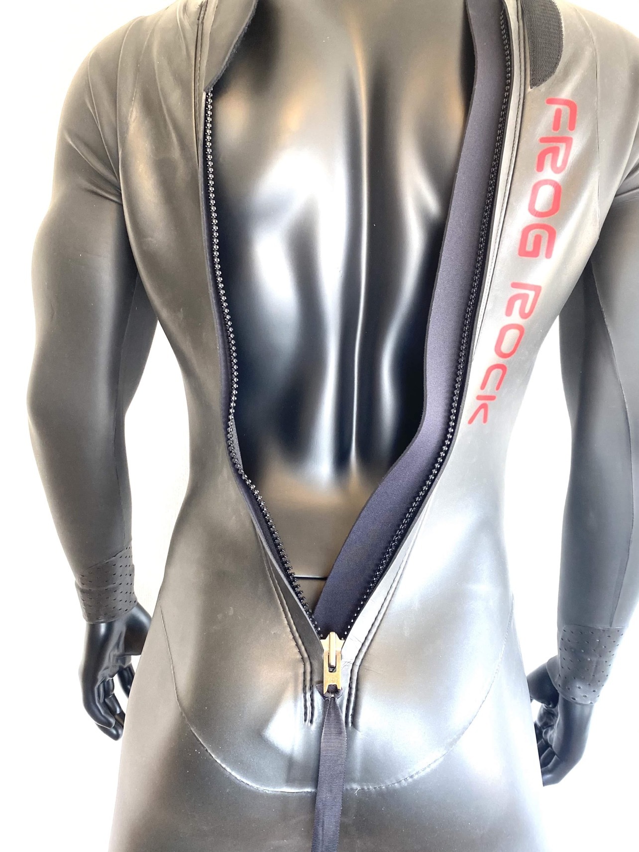 FROG ROCK WET SUIT : きりロードバイク日記&アウトドア・スポーツ FROG ROCK WET SUIT : きりロードバイク日記&アウトドア・スポーツ