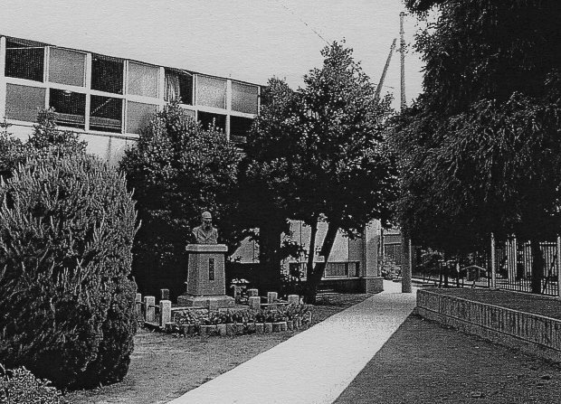 埼玉県朝霞市立朝霞第一中学校(建築家・関根要太郎作品研究)_f0142606_02222558.jpg
